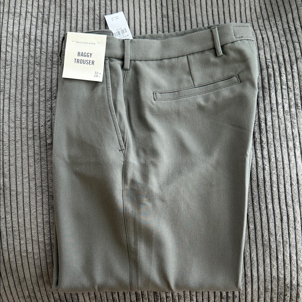 Abercrombie Baggy Trousers (32x28)